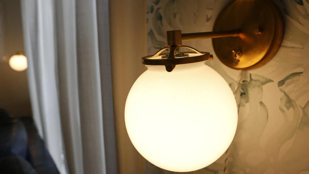 Jones Sconce - Image 10