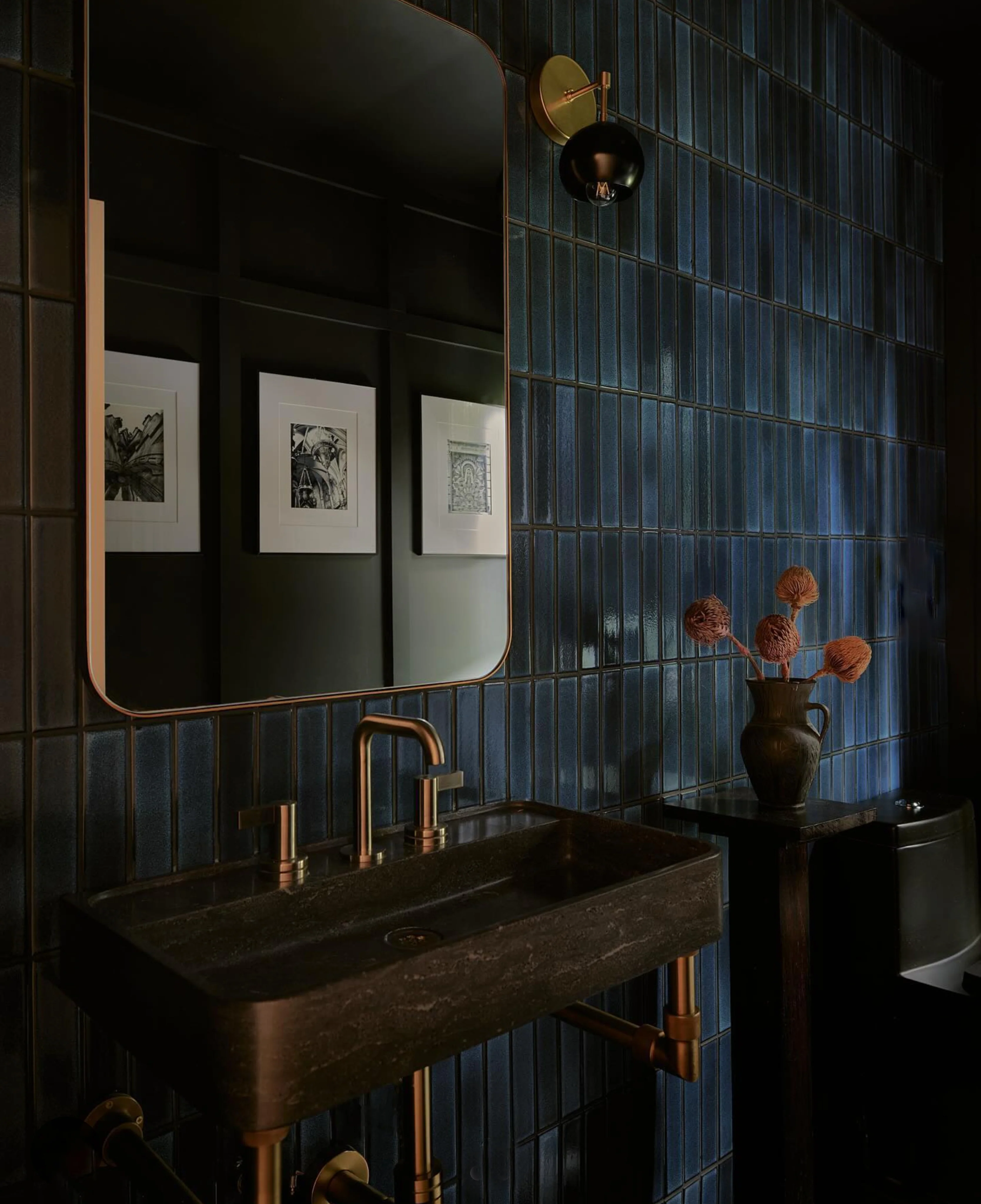 Loa Sconce with Matte Black Shade - Image 4