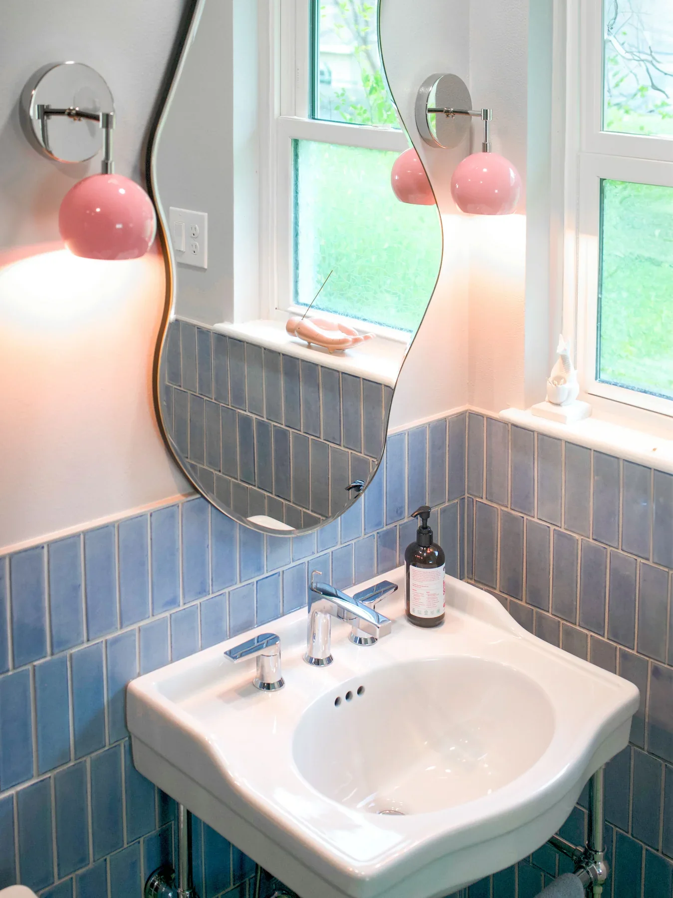 Loa Sconce with Blush Pink Shade - Image 13